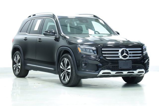 Used 2024 Mercedes-Benz GLB 250 4MATIC image 3