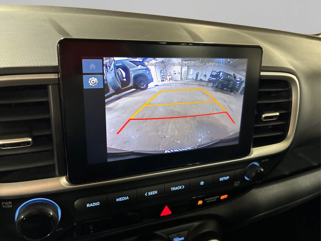 Used 2023 Hyundai Venue SEL w/ Cargo Package image 32