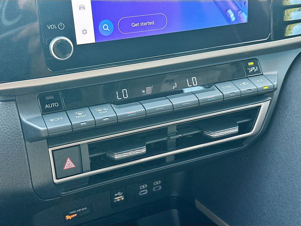 Used 2025 Toyota Camry LE image 21