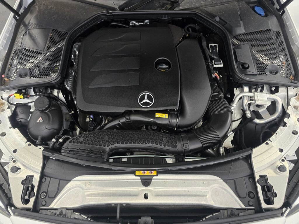 Used 2023 Mercedes-Benz C 300 4MATIC Cabriolet image 12