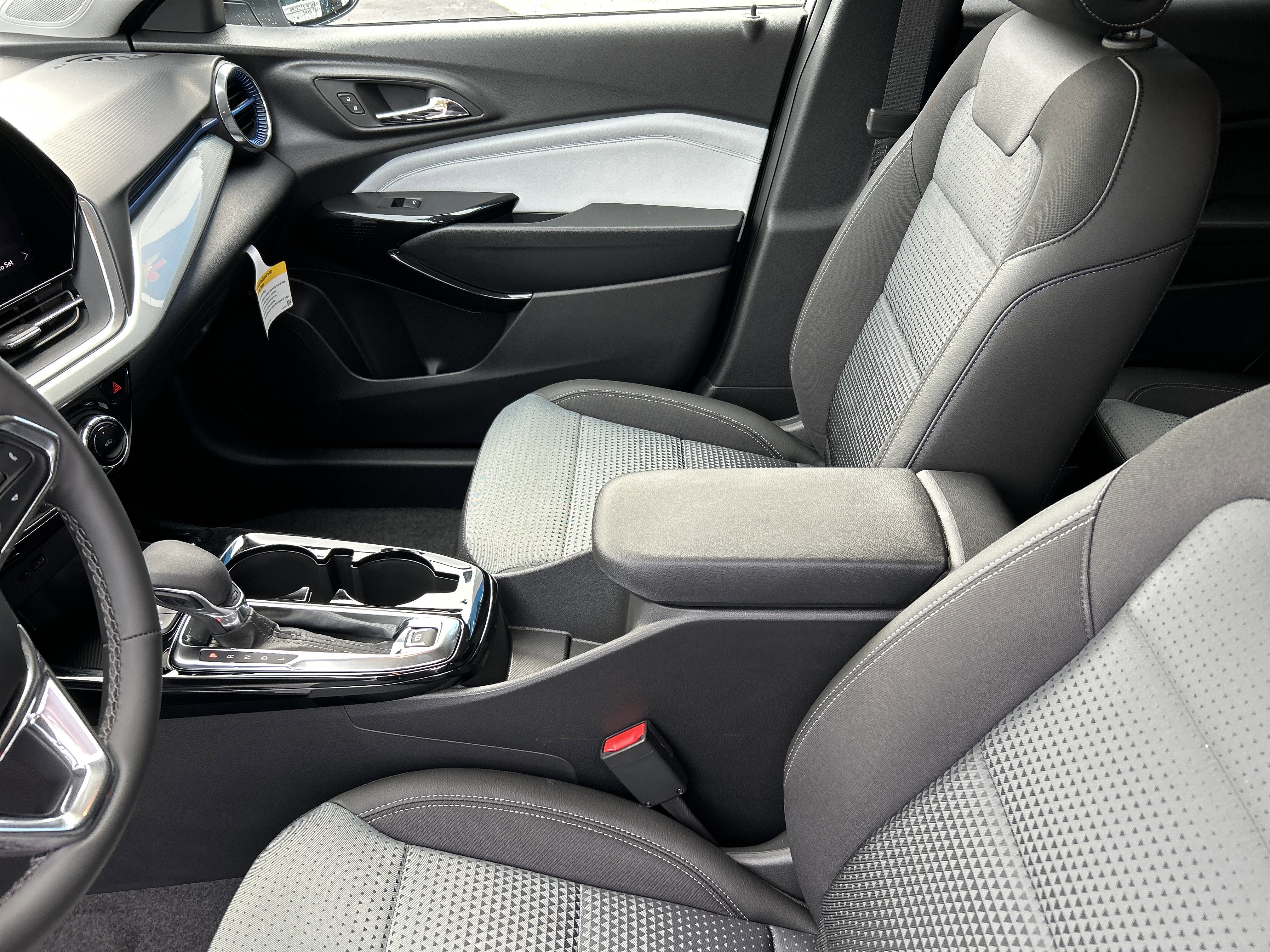 New 2025 Chevrolet Trax LT w/ Driver Confidence Package image 18