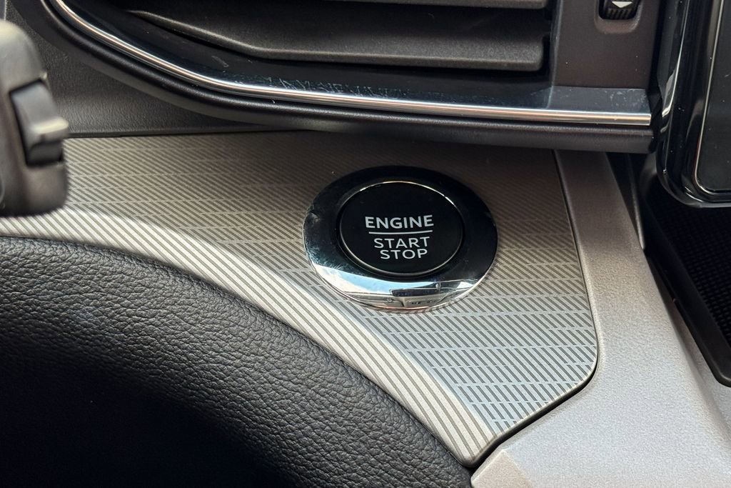 Certified 2024 Ford Explorer XLT w/ Equipment Group 202A image 27