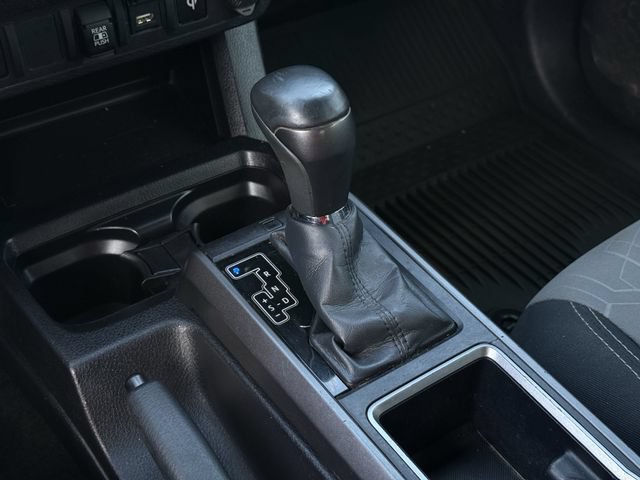 Used 2022 Toyota Tacoma TRD Off-Road AWD/4WD image 20