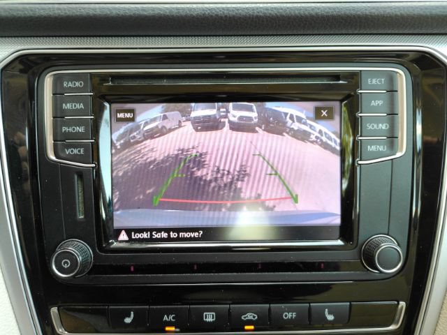 Used 2019 Volkswagen Passat 2.0T Wolfsburg w/ Wheels & Sunroof Package FWD image 10