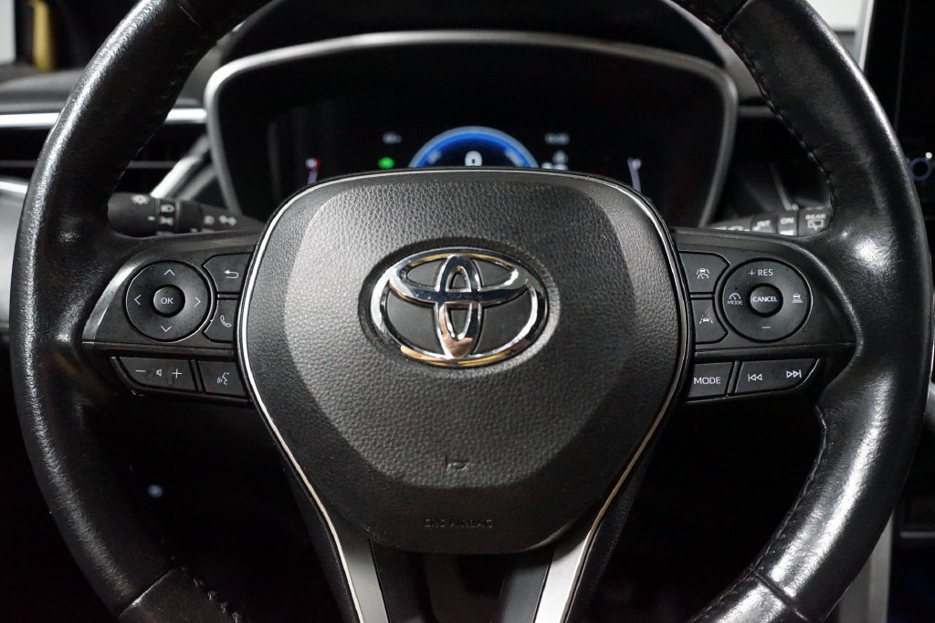 Certified 2023 Toyota Corolla Cross AWD Hybrid w/ Convenience Package image 12