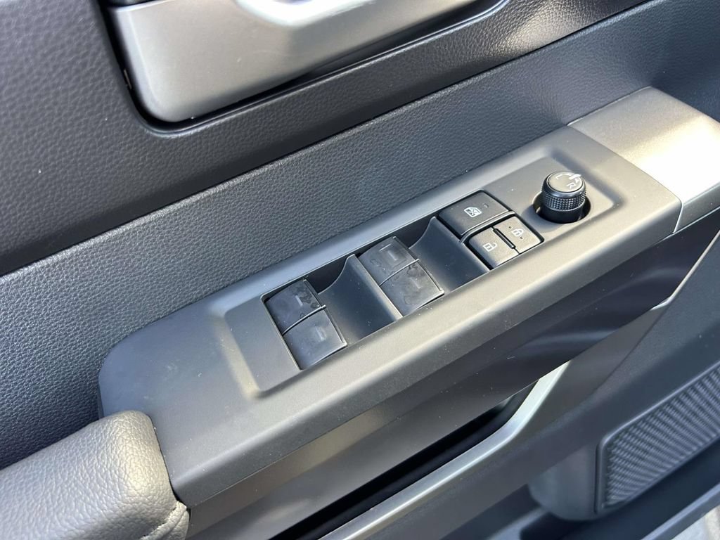 New 2026 Toyota Tundra SR5 w/ SR5 Convenience Package AWD/4WD image 18