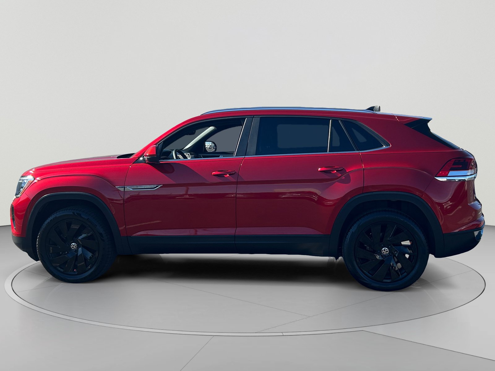 Certified 2024 Volkswagen Atlas Cross Sport SE w/ Panoramic Sunroof Package FWD image 2