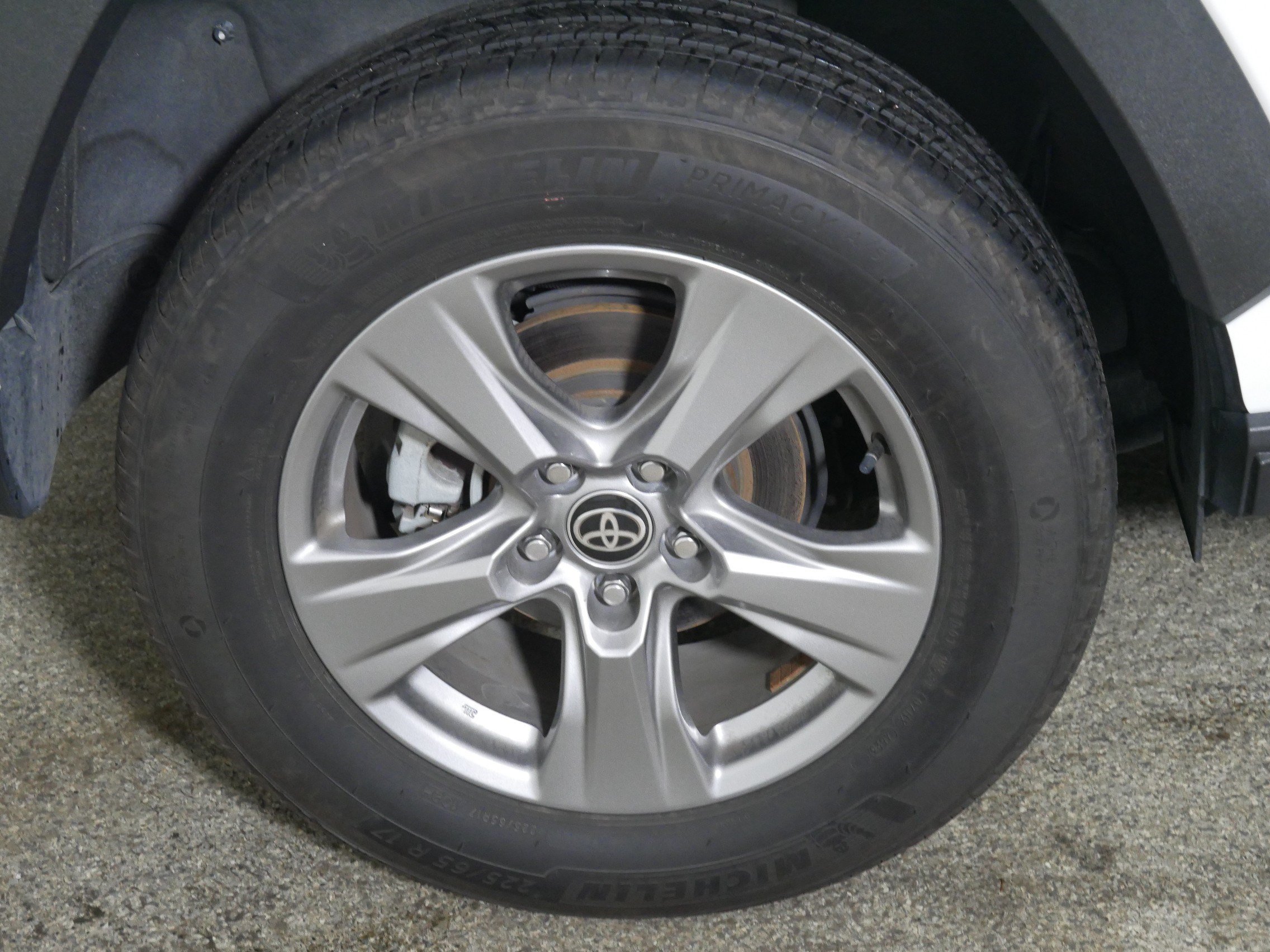 Used 2024 Toyota RAV4 XLE AWD/4WD image 15