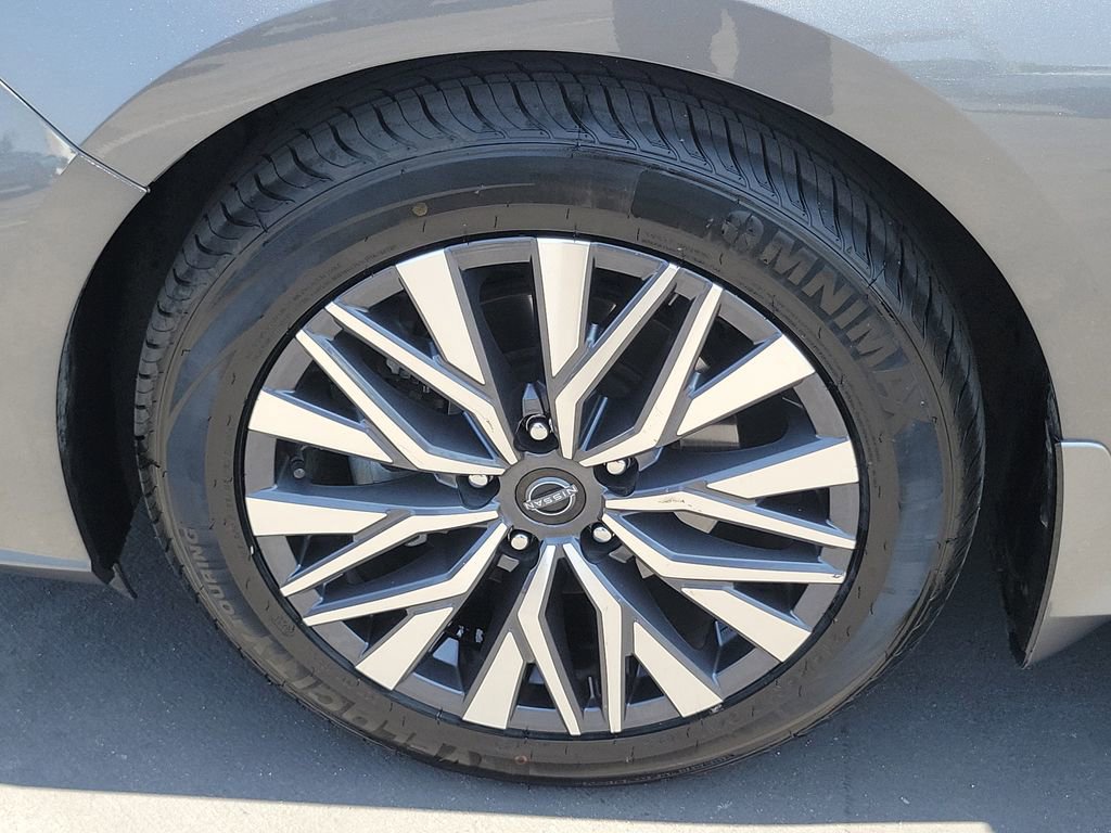 Used 2023 Nissan Altima 2.5 SV FWD image 26