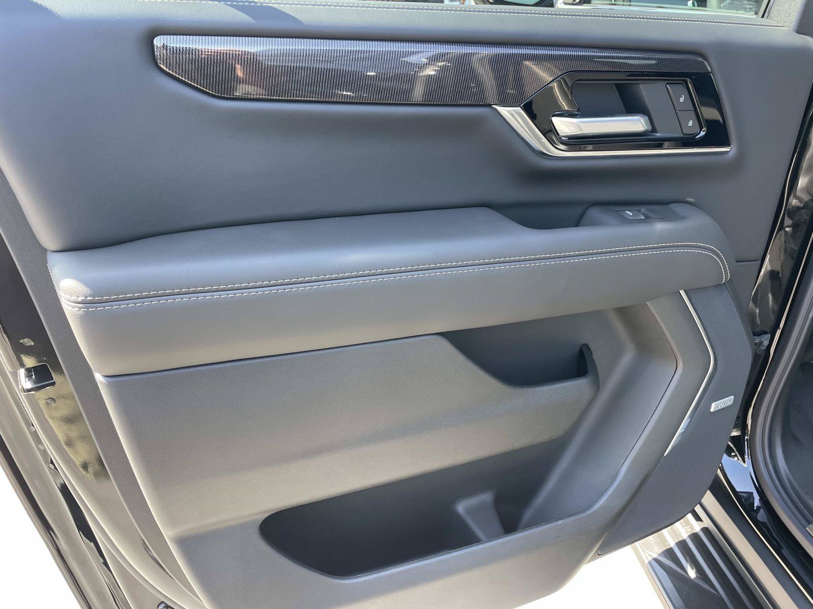 New 2026 GMC Yukon XL Elevation RWD image 21