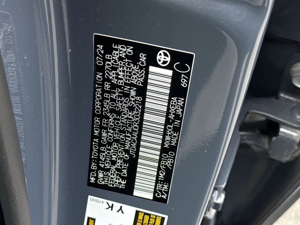 Used 2024 Toyota Prius LE image 28