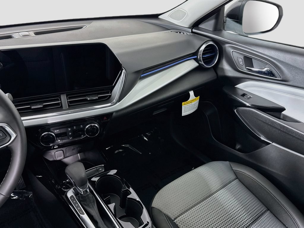 New 2026 Chevrolet Trax LT w/ Driver Confidence Package FWD image 22