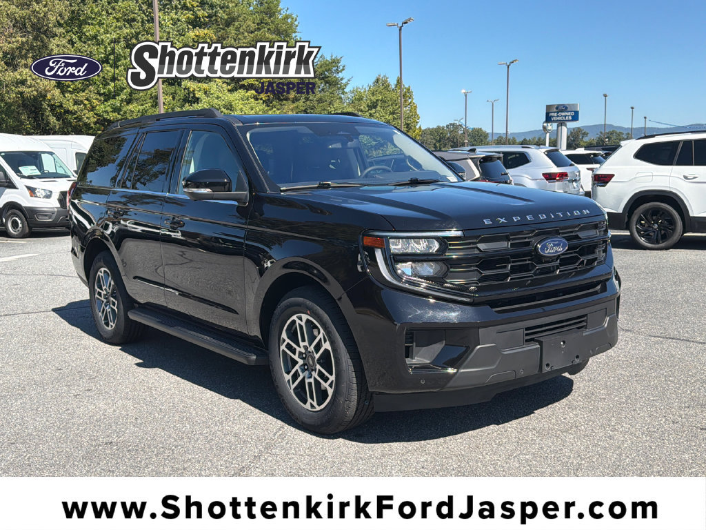 Used 2025 Ford Expedition Active