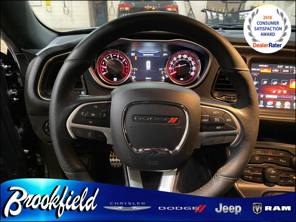 Used 2016 Dodge Challenger R/T Scat Pack w/ Leather Interior Group RWD image 28