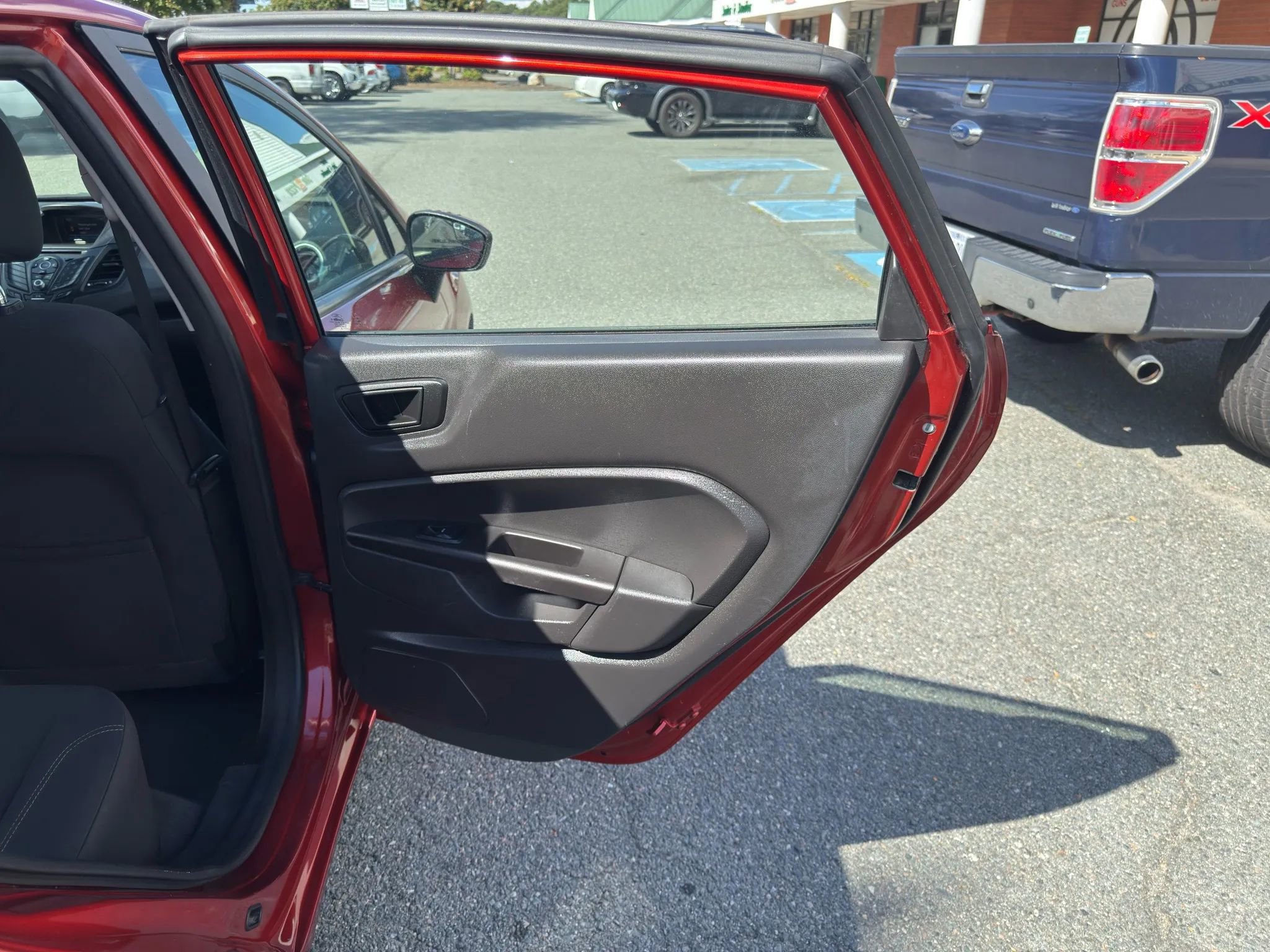 Used 2019 Ford Fiesta SE image 15