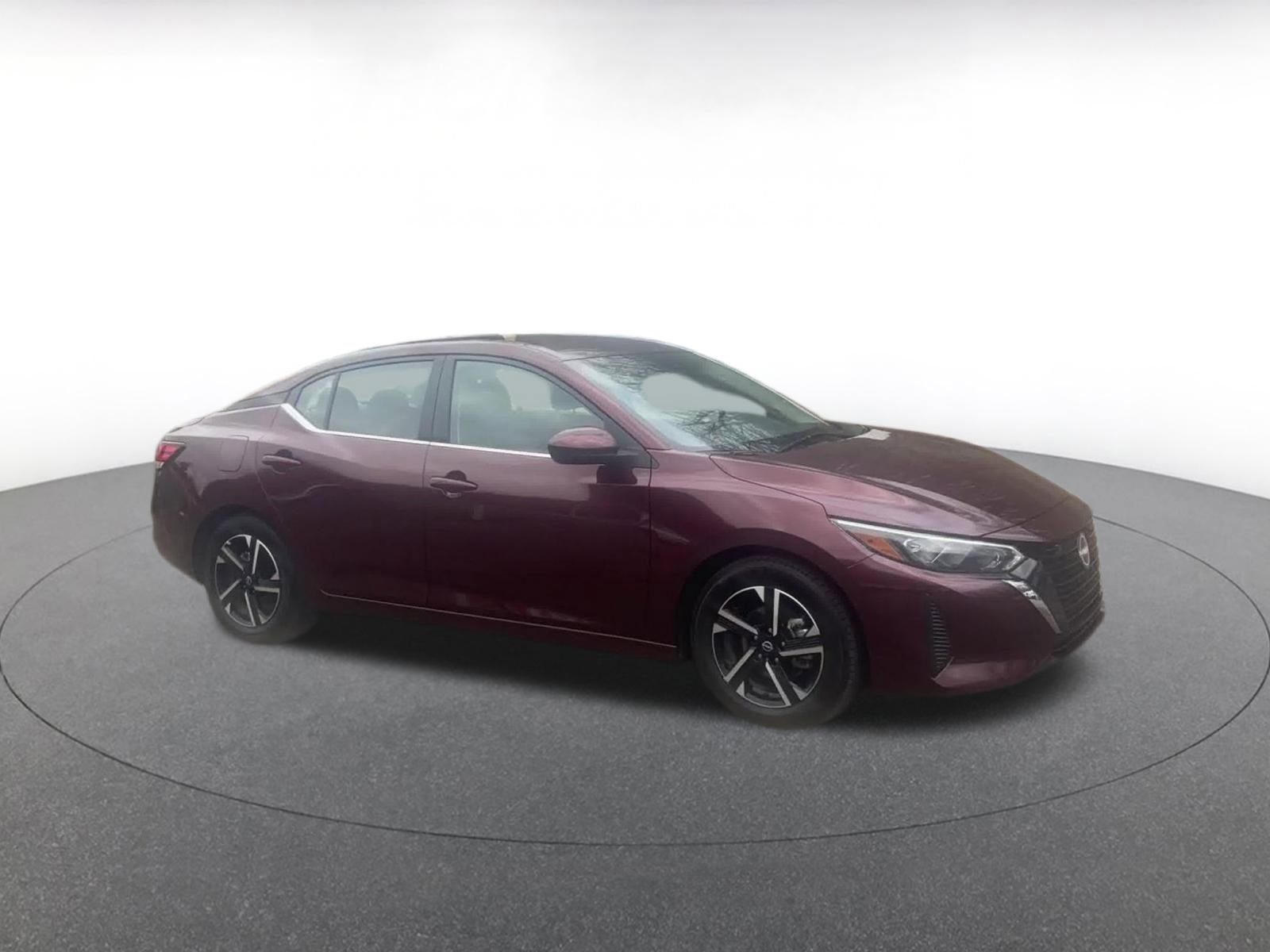 Used 2025 Nissan Sentra SV FWD image 2