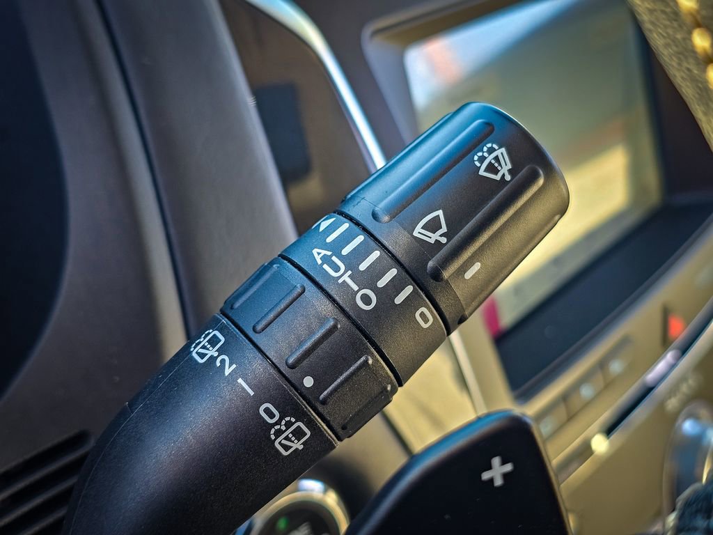 Used 2017 Ford Explorer Platinum image 22