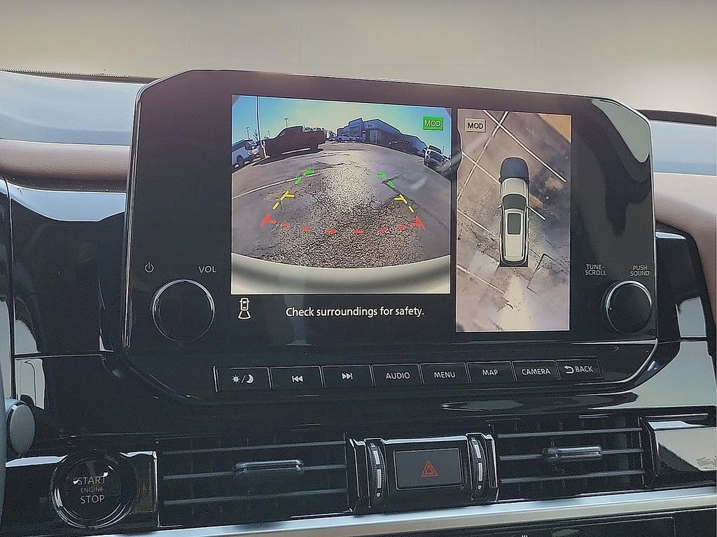 Used 2025 Nissan Pathfinder Platinum w/ Cargo Package image 17