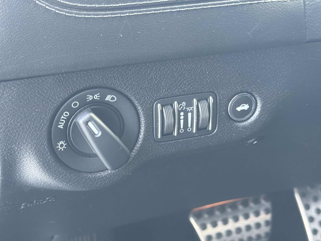 Used 2022 Dodge Charger Scat Pack RWD image 15