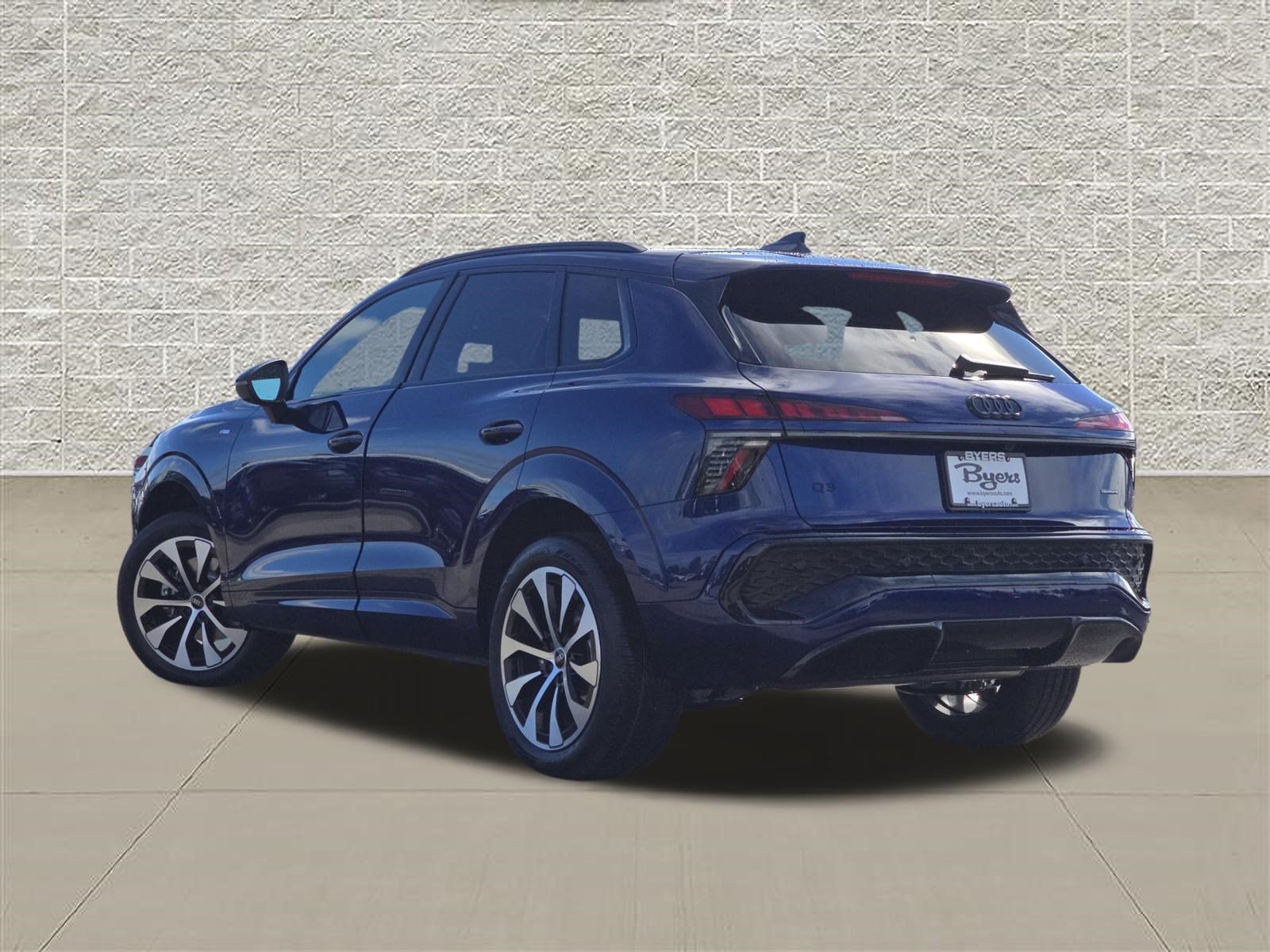 New 2026 Audi Q3 quattro 2.0T AWD/4WD image 5