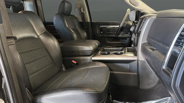 Used 2018 RAM 2500 Big Horn w/ Sport Appearance Group AWD/4WD image 19