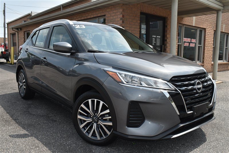 Used 2023 Nissan Kicks SV