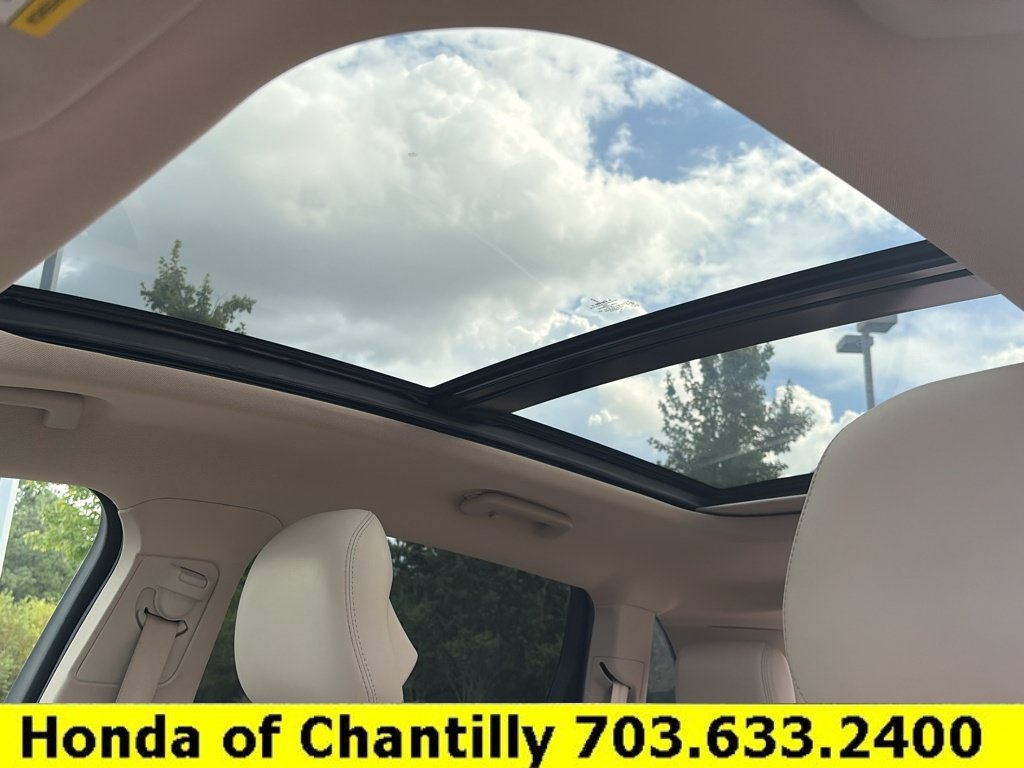 Used 2017 Lincoln MKX Select w/ Select Plus Package AWD/4WD image 19