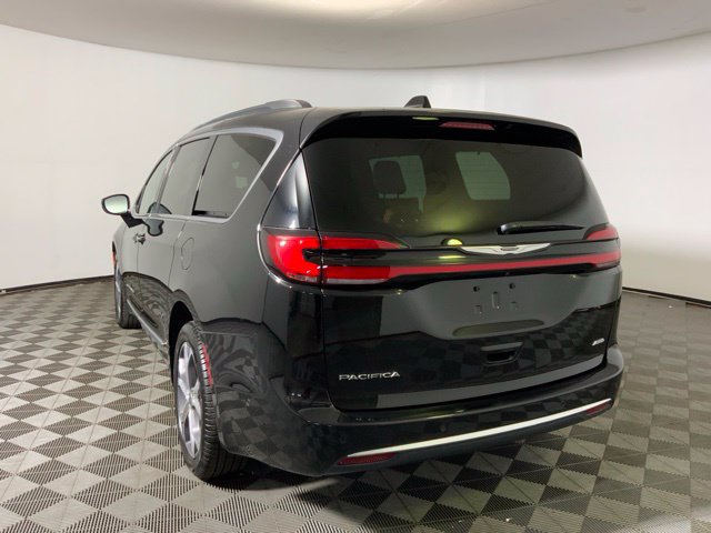 Used 2024 Chrysler Pacifica Pinnacle AWD/4WD image 7