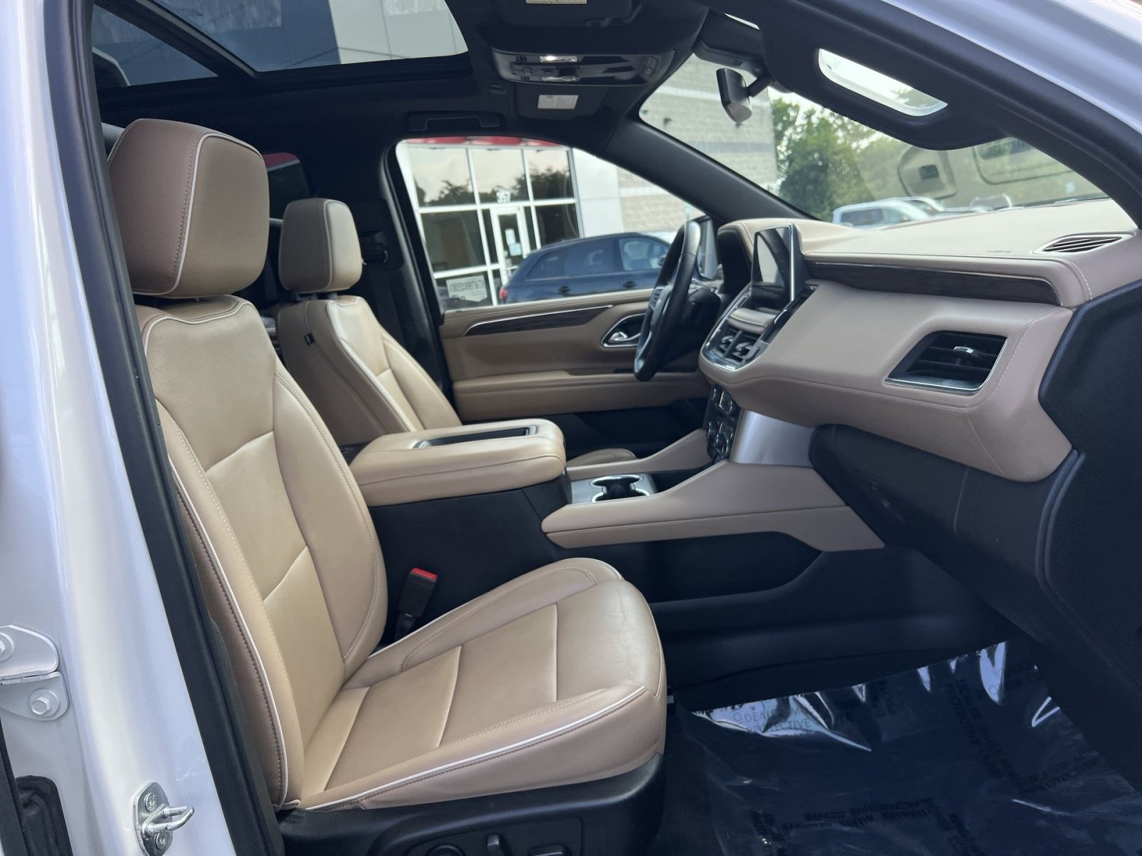 Used 2021 Chevrolet Tahoe Premier AWD/4WD image 28