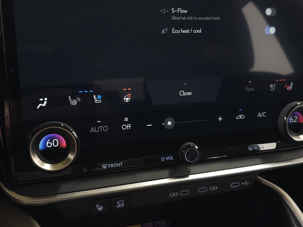 Used 2024 Lexus RZ 300e Premium image 30