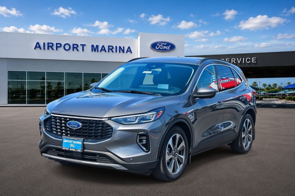 Certified 2023 Ford Escape Platinum w/ Premium Technology Package FWD image 4