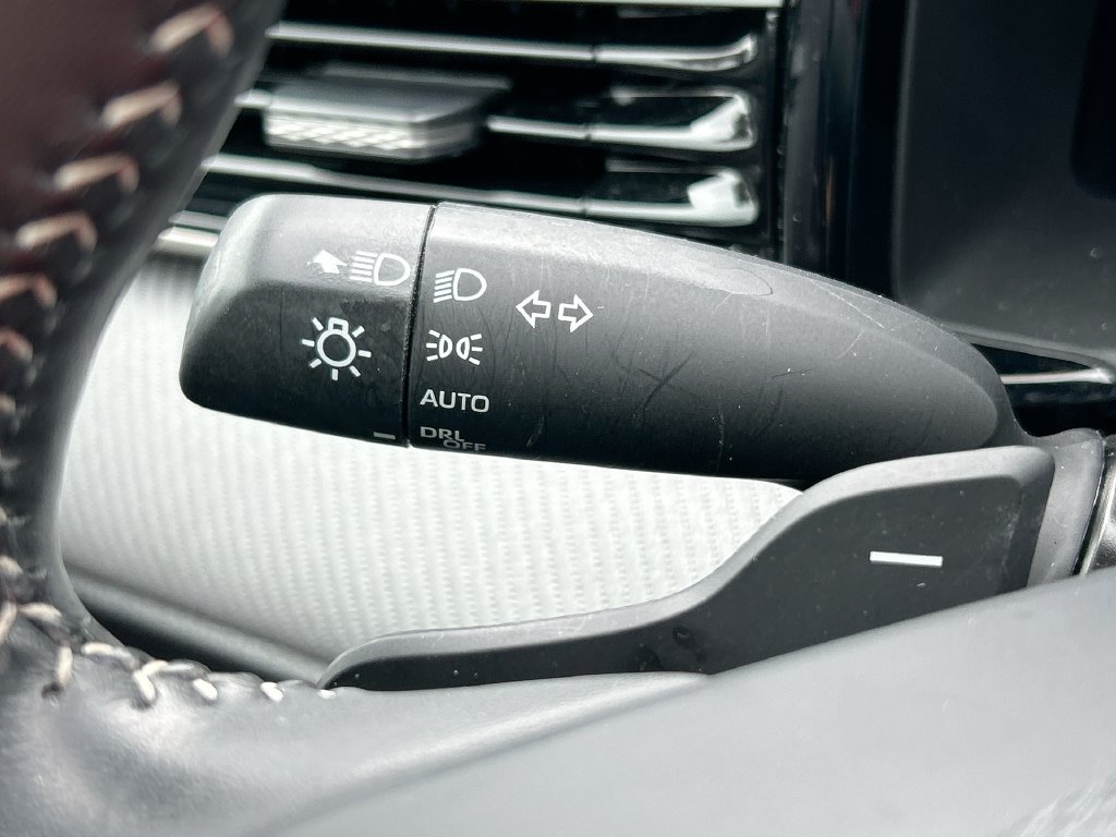 Used 2025 Toyota Camry SE FWD image 21
