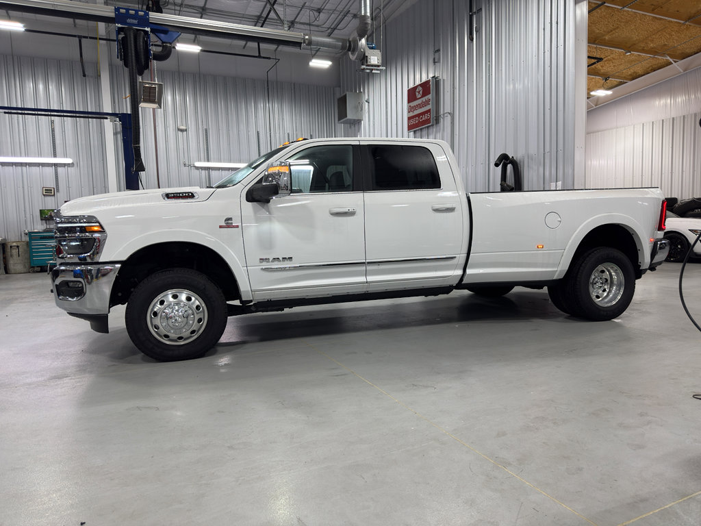 New 2025 RAM 3500 Limited image 48