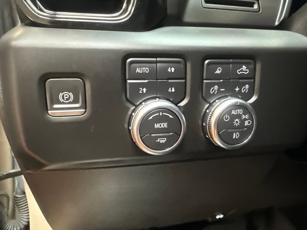 Used 2022 GMC Sierra 1500 AT4 w/ AT4 Preferred Package AWD/4WD image 22