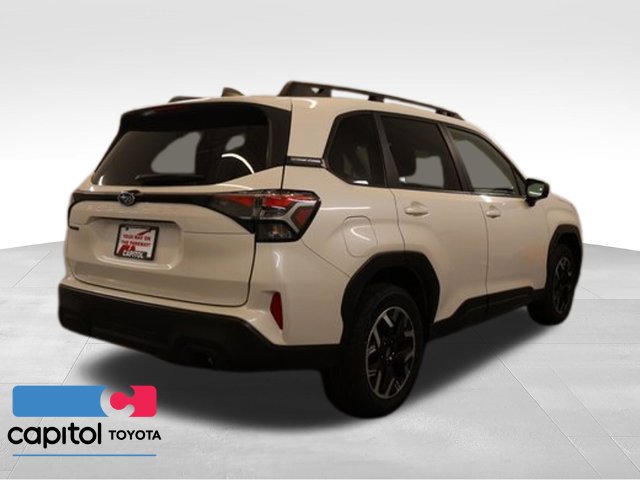 Used 2025 Subaru Forester Premium AWD/4WD image 2