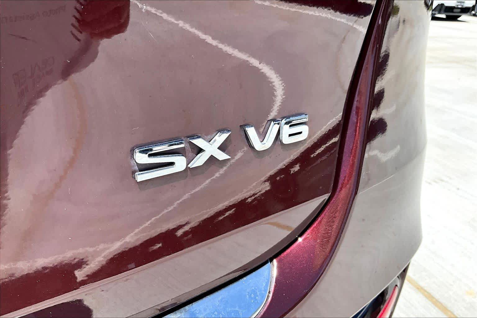 Used 2018 Kia Sorento SX image 10
