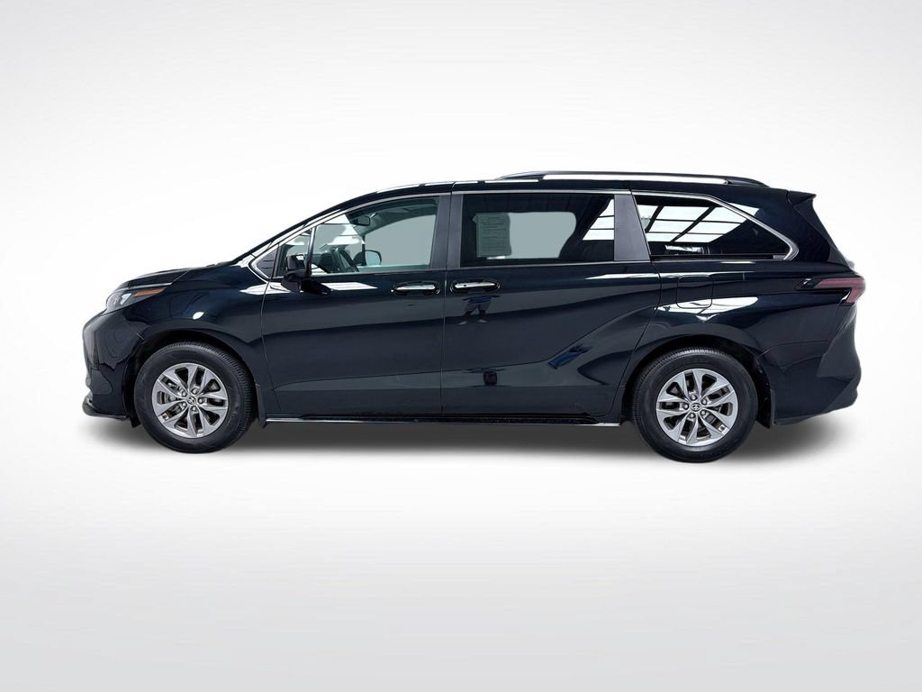 Certified 2025 Toyota Sienna XLE w/ XLE Plus Package AWD/4WD image 11