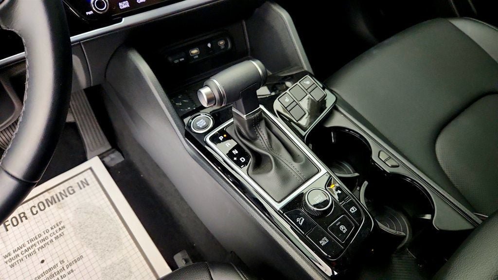 Used 2025 Kia Sportage SX FWD image 17