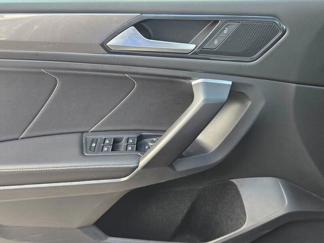 Used 2023 Volkswagen Tiguan SE FWD image 26