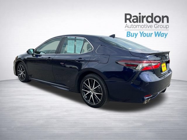 Used 2021 Toyota Camry SE w/ Audio Upgrade Package FWD image 5