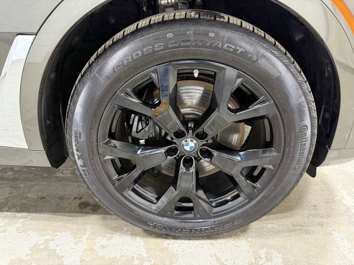 Used 2022 BMW X7 xDrive40i w/ Premium Package image 6