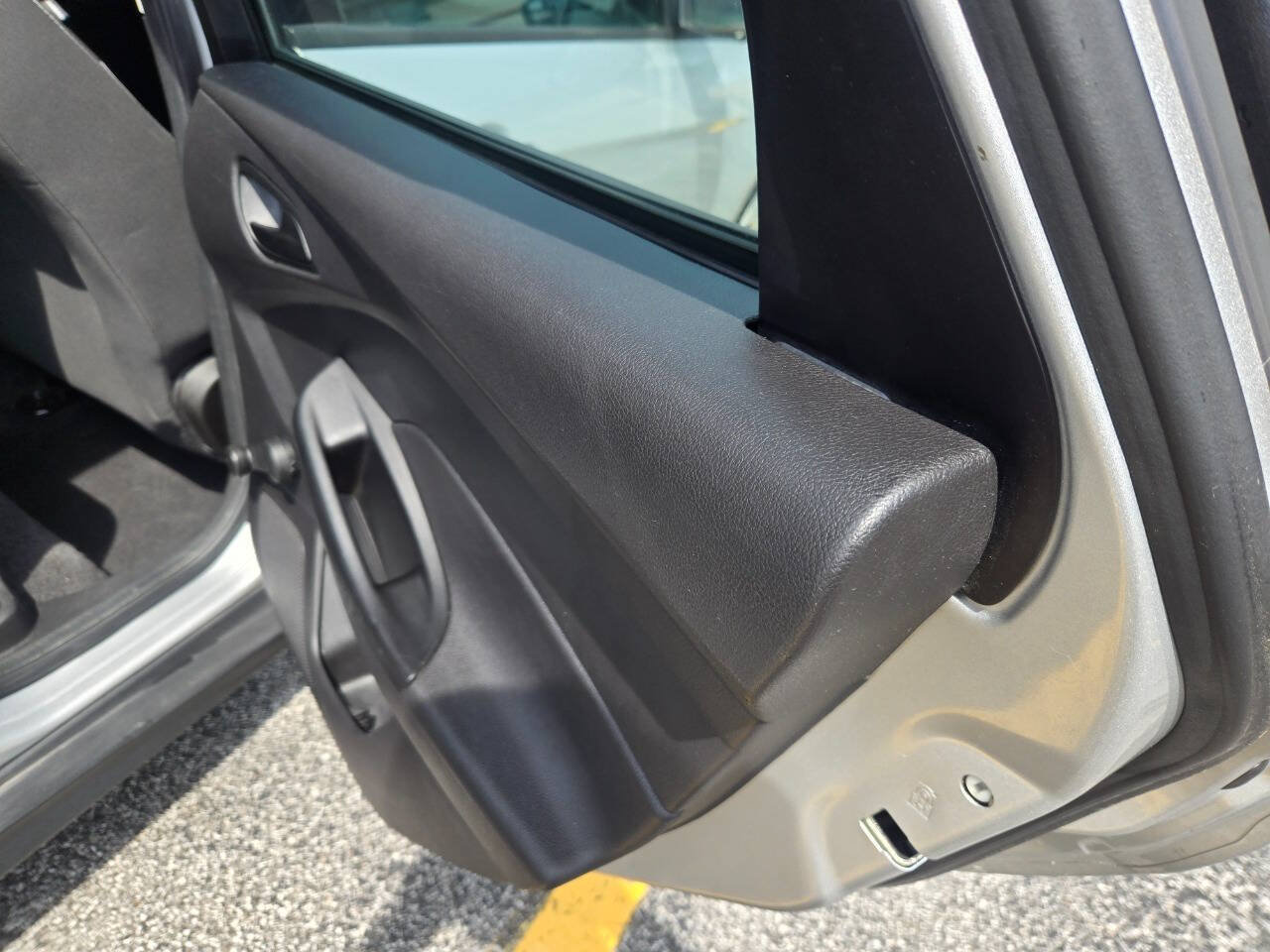 Used 2012 Ford Focus S FWD image 29