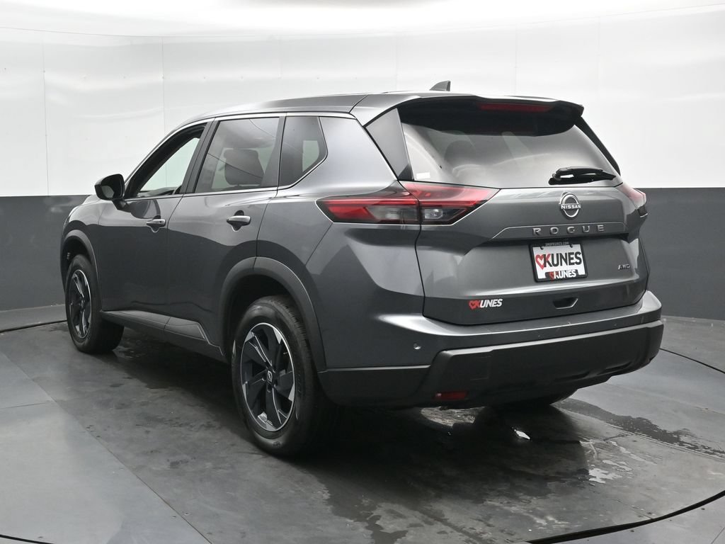 Used 2025 Nissan Rogue SV AWD/4WD image 11