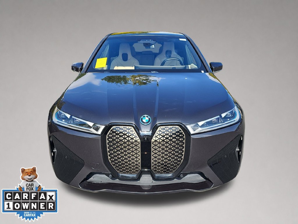 Used 2024 BMW iX xDrive50 w/ Premium Package AWD/4WD image 9