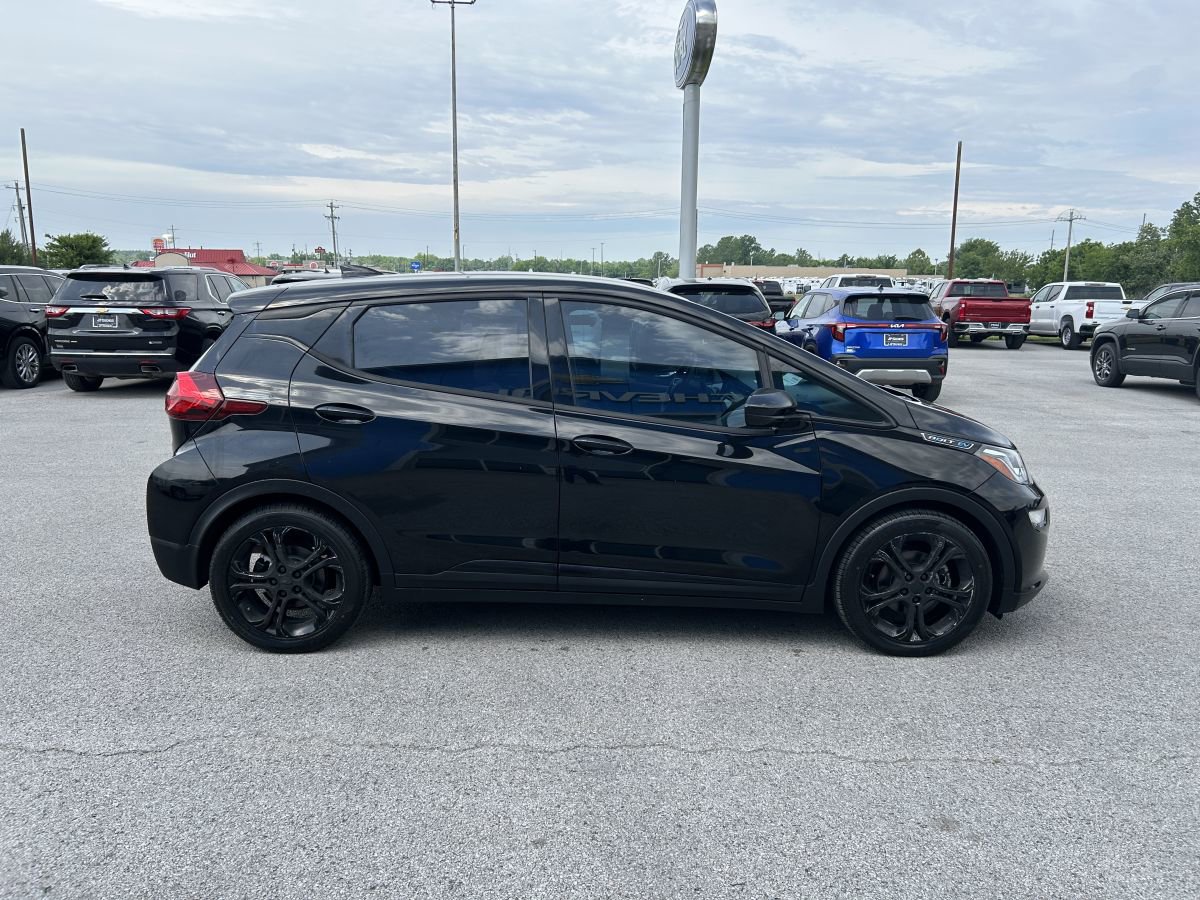 Used 2020 Chevrolet Bolt LT FWD image 4