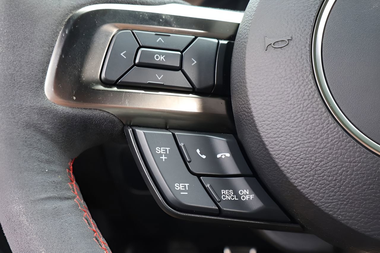 Used 2018 Ford Mustang Shelby GT350R w/ GT350R Equipment Group 920A image 19