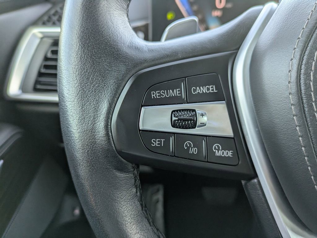 Used 2025 BMW X5 xDrive50e image 28