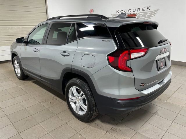 Used 2023 GMC Terrain SLE w/ Driver Convenience Package AWD/4WD image 4