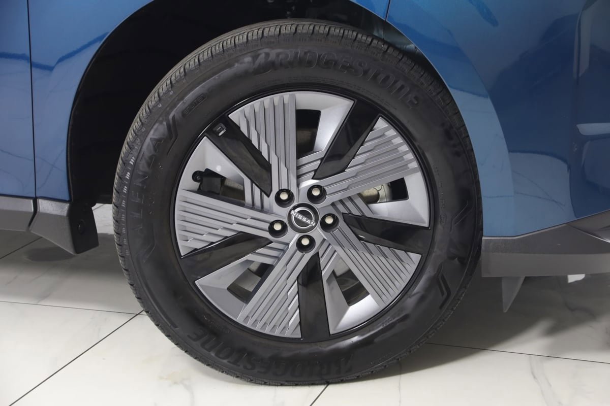 Used 2025 Nissan Murano SL AWD/4WD image 15