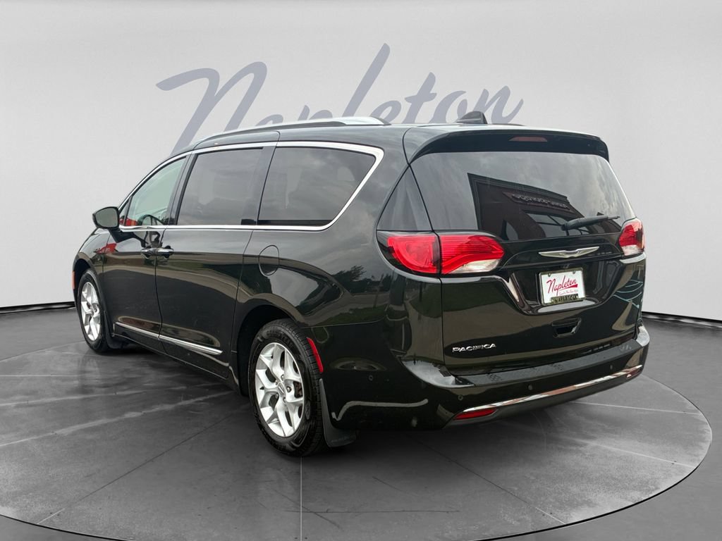 Used 2020 Chrysler Pacifica Touring-L Plus w/ Tire & Wheel Group FWD image 5